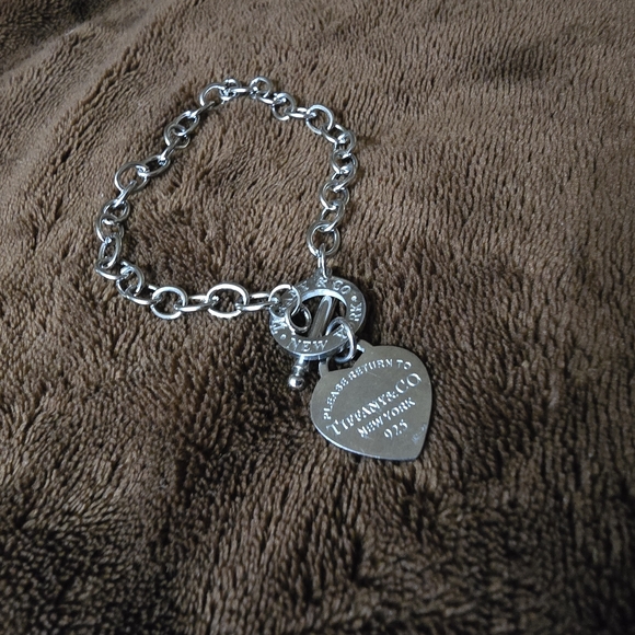 Tiffany's Heart Necklace an bracelet set - Picture 10 of 11